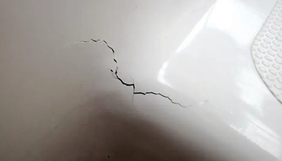 内衬裂纹