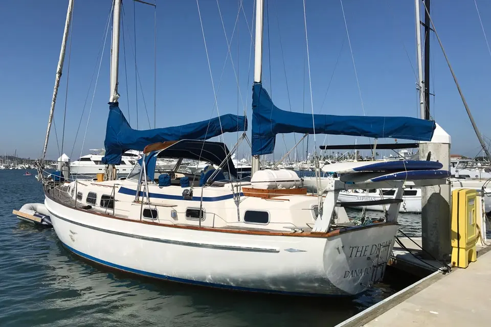 Hallberg Rassy 41——梦想号停靠在码头1